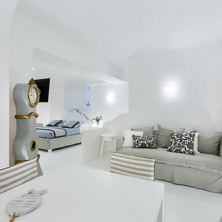 White Stylish Apartments Vico Equense Exterior photo